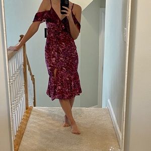 Lulu’s NWT Magenta Velvet Floral Print Dress